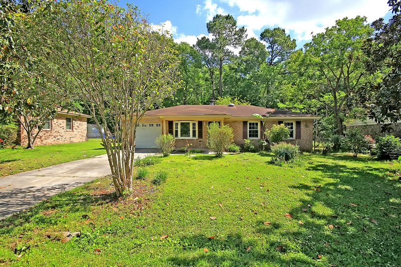 1104 Maryland Dr, Ladson, SC 29456