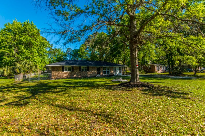 3624 Tower Dr, Mount Pleasant, SC 29466
