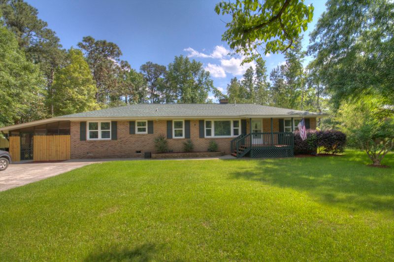225 Wilson Dr, Summerville, SC 29483