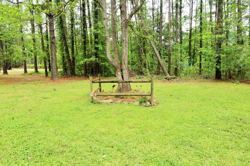 105 Beltree Ct, Moncks Corner, SC 29461