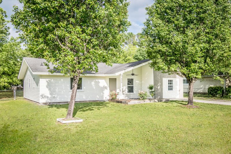 110 Loblolly Dr, Moncks Corner, SC 29461