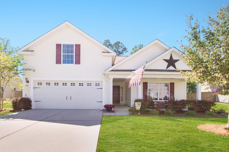 525 Nandina Dr, Goose Creek, SC 29445