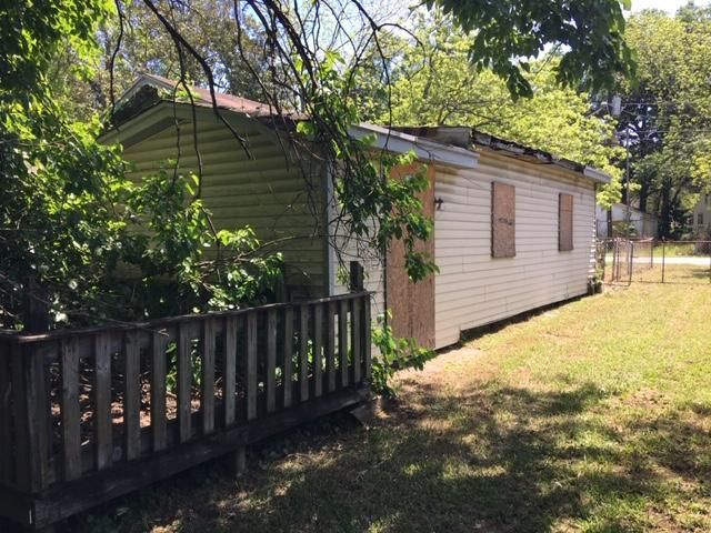2180 Helm Ave, North Charleston, SC 29405