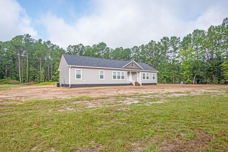 1282 Carter Rd, Ridgeville, SC 29472