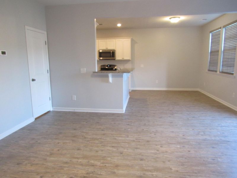 769 Redbud Ln, Summerville, SC 29486