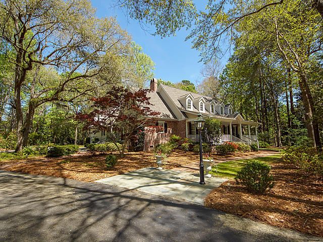 103 Drayton Dr, Summerville, SC 29483