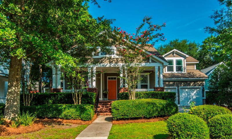 2010 Pierce St, Charleston, SC 29492