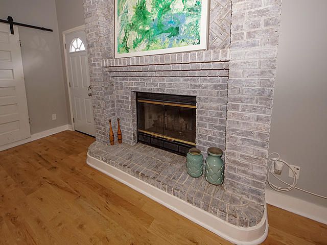 2 Roslyn Dr, Charleston, SC 29414