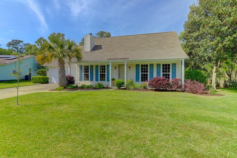 1562 Hidden Bridge Dr, Mount Pleasant, SC 29464