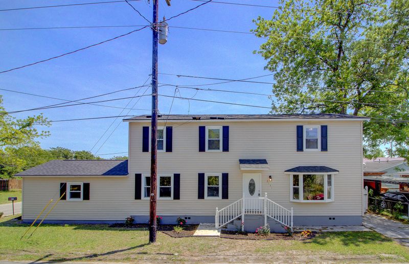 2131 Dover St, North Charleston, SC 29405
