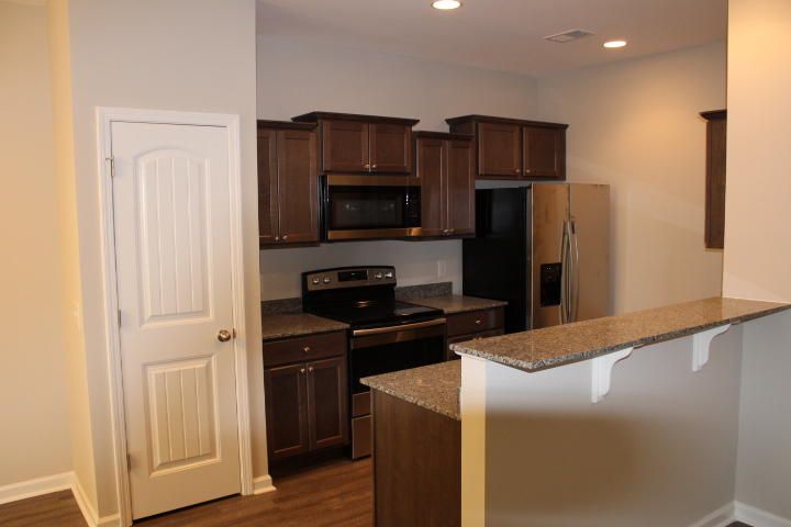 136 Buchanan Cir, Goose Creek, SC 29445