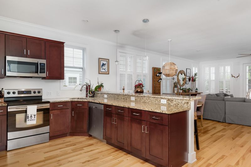 3002 S Shore Dr, Charleston, SC 29407
