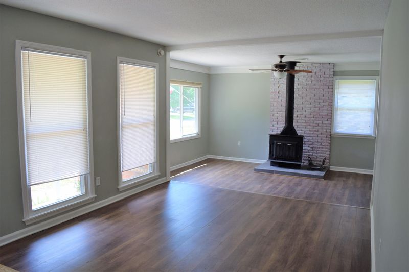215 Judith Dr, Summerville, SC 29485