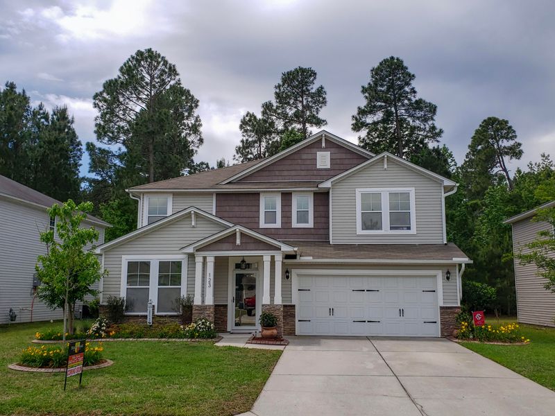 123 Shadybrook Dr, Summerville, SC 29486