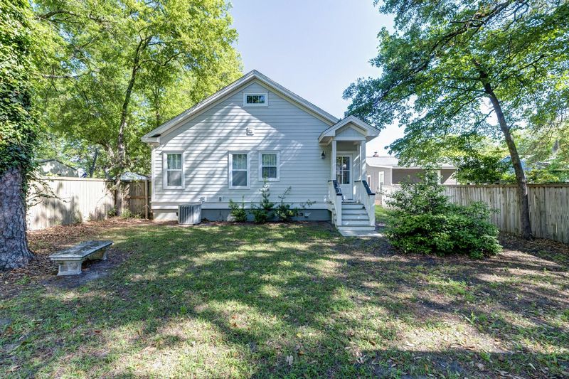 1121 Marquis Rd, North Charleston, SC 29405