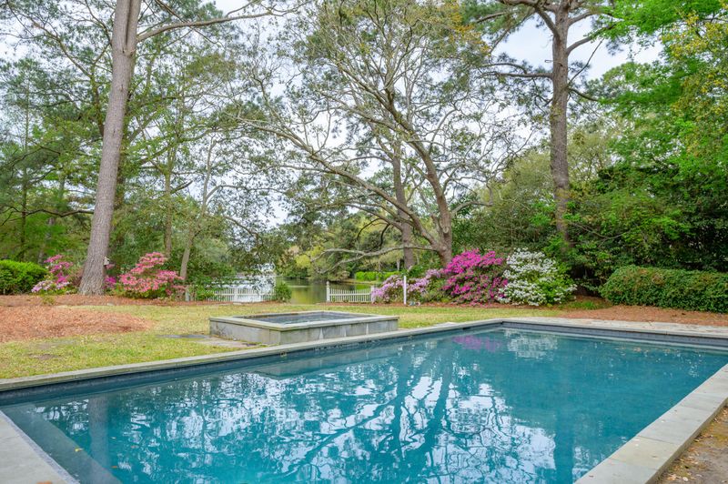 16 Guerard Rd, Charleston, SC 29407