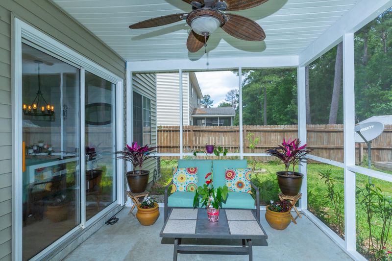 140 Apache Dr, Summerville, SC 29483