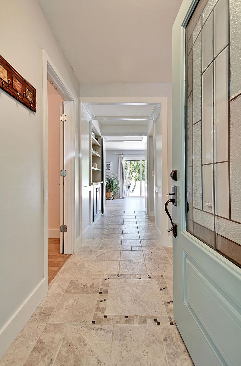 662 Port Cir, Charleston, SC 29412