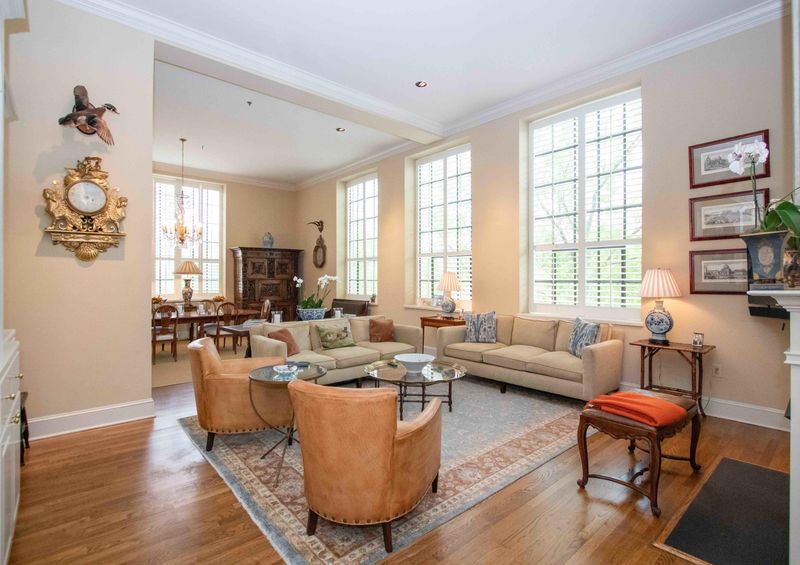 3 Chisolm St #206, Charleston, SC 29401