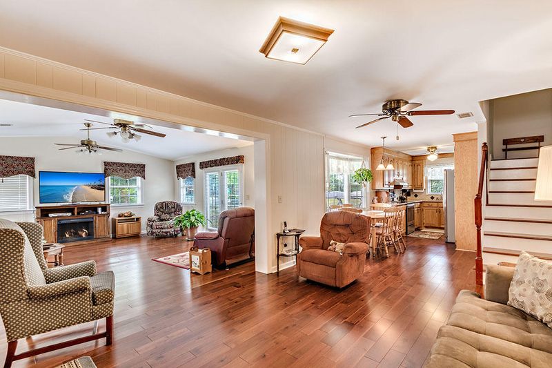 1248 Hillside Dr, Hanahan, SC 29410
