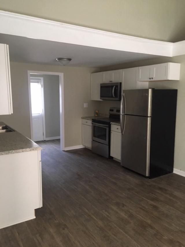 160 Giles Dr, Goose Creek, SC 29445