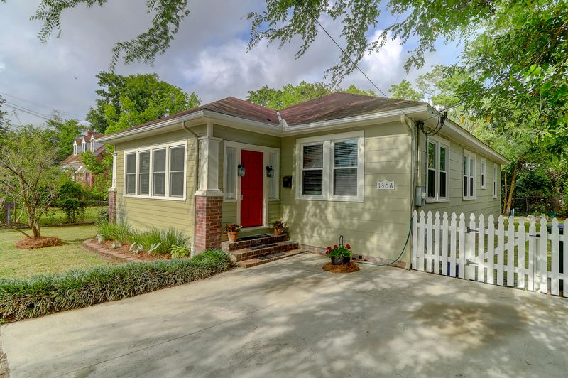 1306 Hester St, Charleston, SC 29403