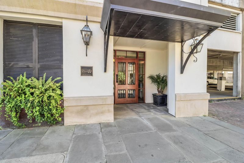 175 Concord St #206, Charleston, SC 29401
