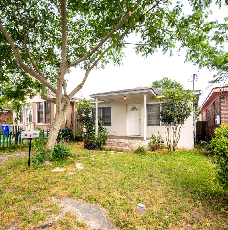 2305 Delano St, Charleston, SC 29405