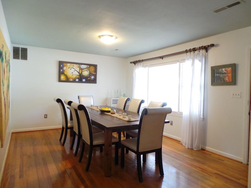 2244 Pinehurst Ave, Charleston, SC 29414