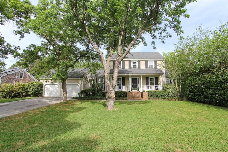 665 Sloan Dr, Charleston, SC 29412