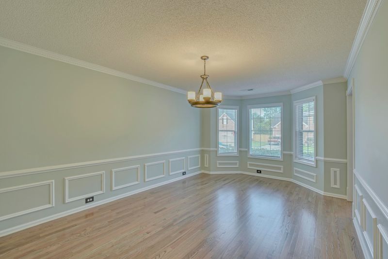 102 Holbrook Ln, Goose Creek, SC 29445