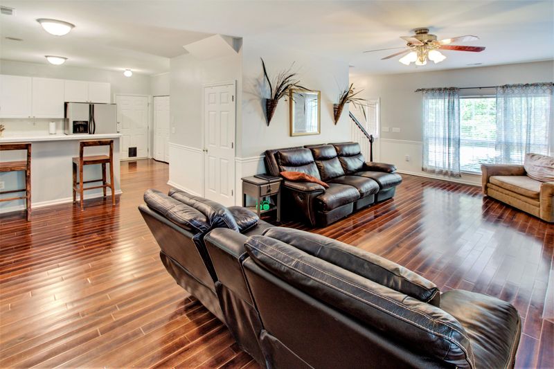 1890 N Smokerise Way, Mount Pleasant, SC 29466