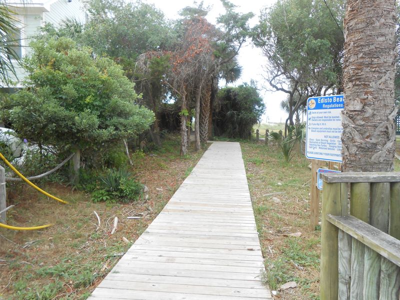 1814 Catherine St, Edisto Beach, SC 29438