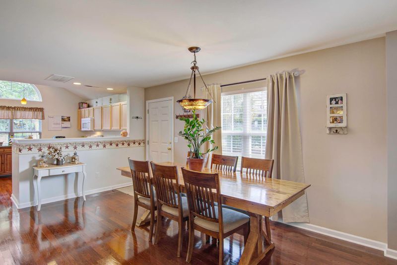 129 Darcy Ave, Goose Creek, SC 29445