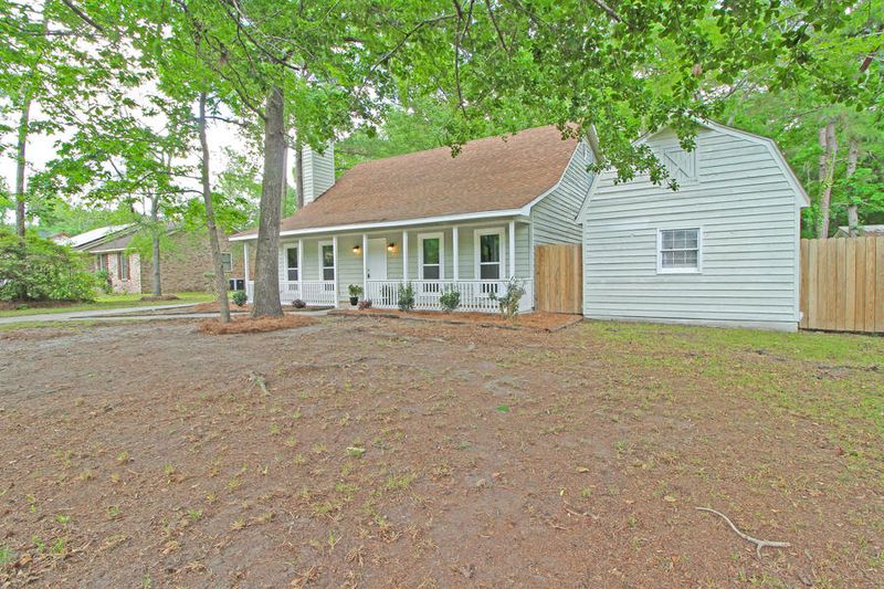127 Wilson Dr, Summerville, SC 29483