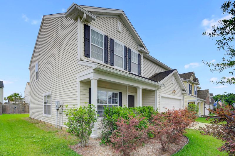 102 Cherry Laurel Ln, Goose Creek, SC 29445