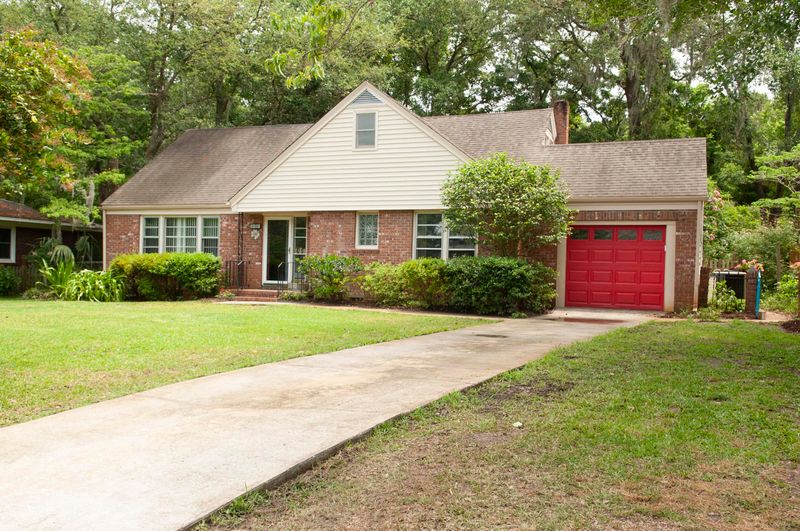 1019 S Shem Dr, Mount Pleasant, SC 29464