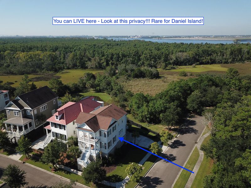 7836 Farr St, Daniel Island, SC 29492