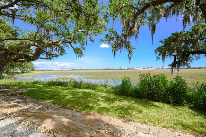 776 Woodward Rd, Charleston, SC 29407