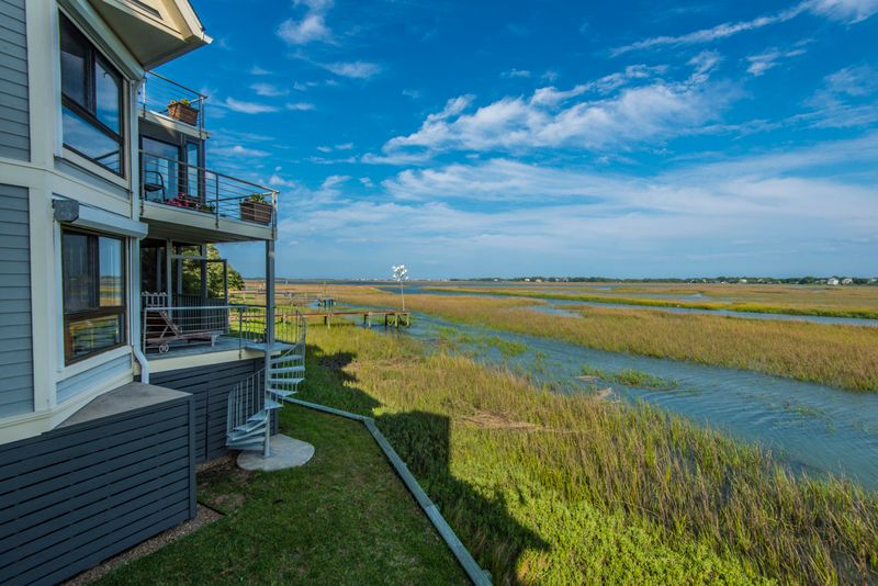 251 Little Oak Dr, Folly Beach, SC 29439
