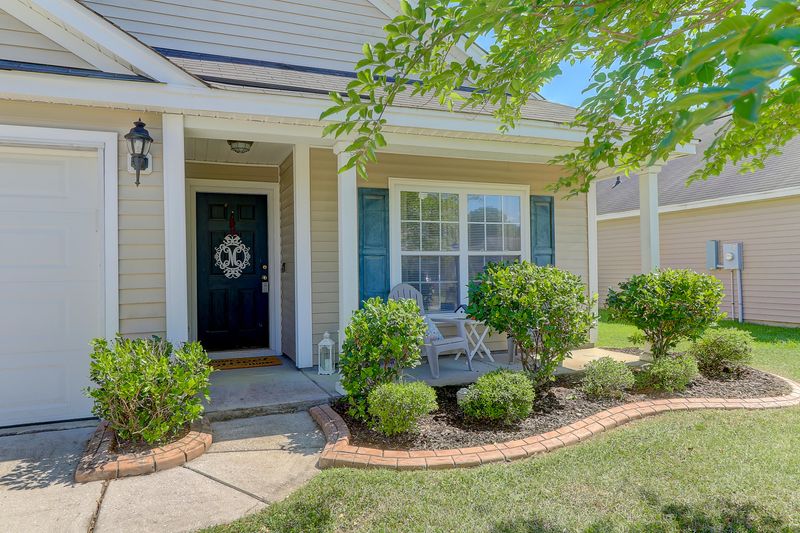1160 Deerberry Rd, Hanahan, SC 29410