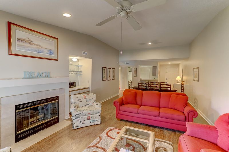 306 Yacht Harbor Ct #C, Isle Of Palms, SC 29451