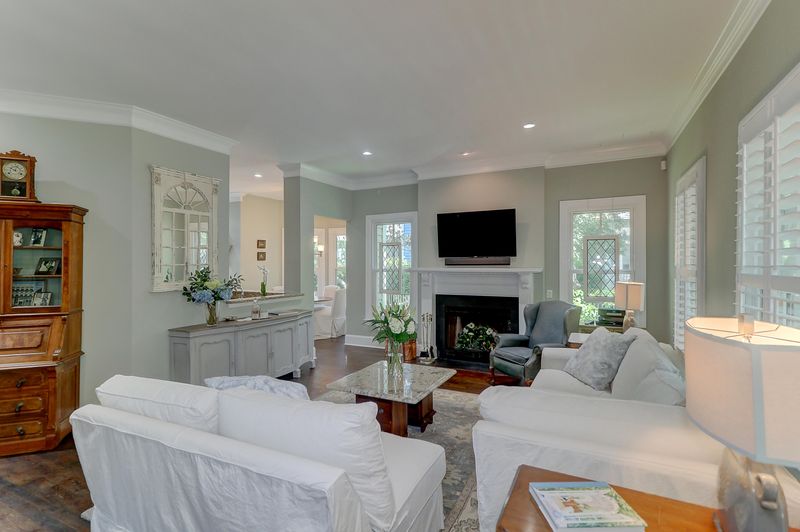 45 Sowell St, Mount Pleasant, SC 29464