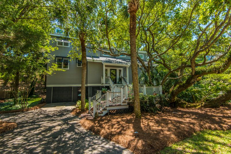 15 Beachwood W, Isle Of Palms, SC 29451