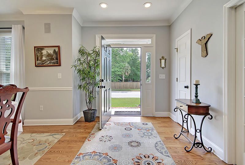 2066 S Smokerise Way, Mount Pleasant, SC 29466