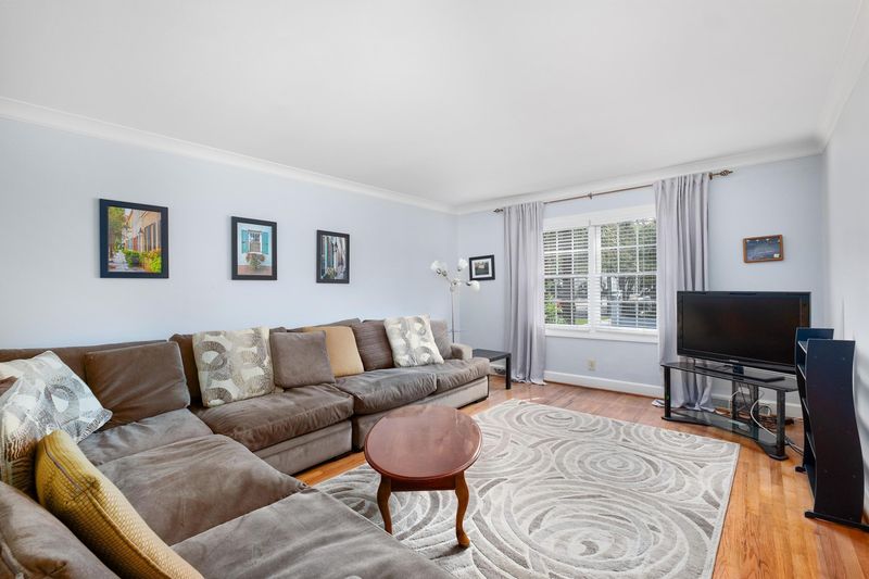 25 Rutledge Ave, Charleston, SC 29401