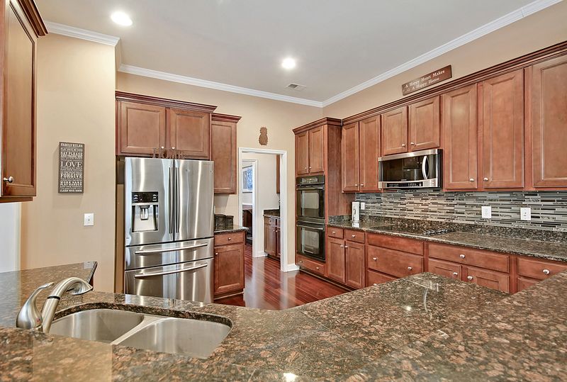 7303 Sanderling Ct, Hanahan, SC 29410