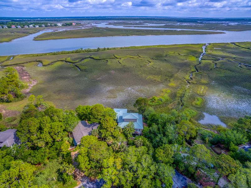 522 E Huron Ave, Folly Beach, SC 29439