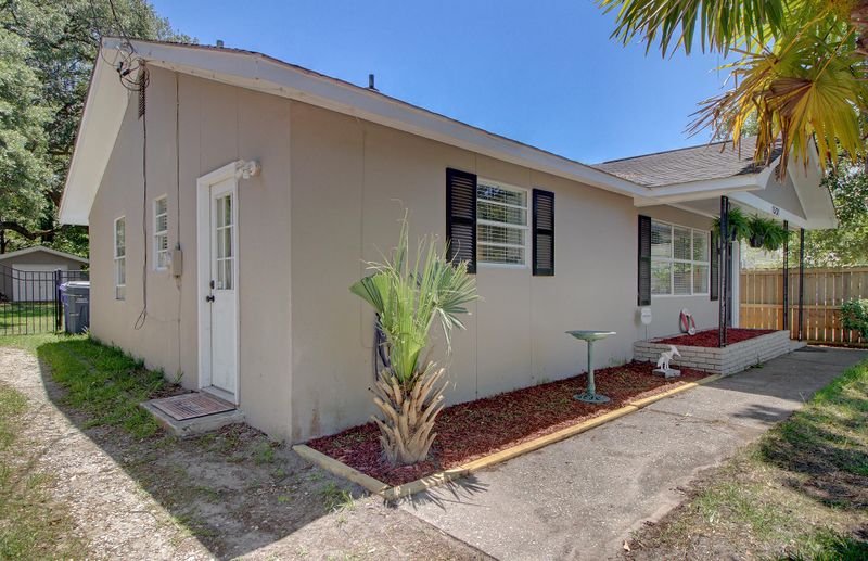 1531 N Avalon Cir, Charleston, SC 29407