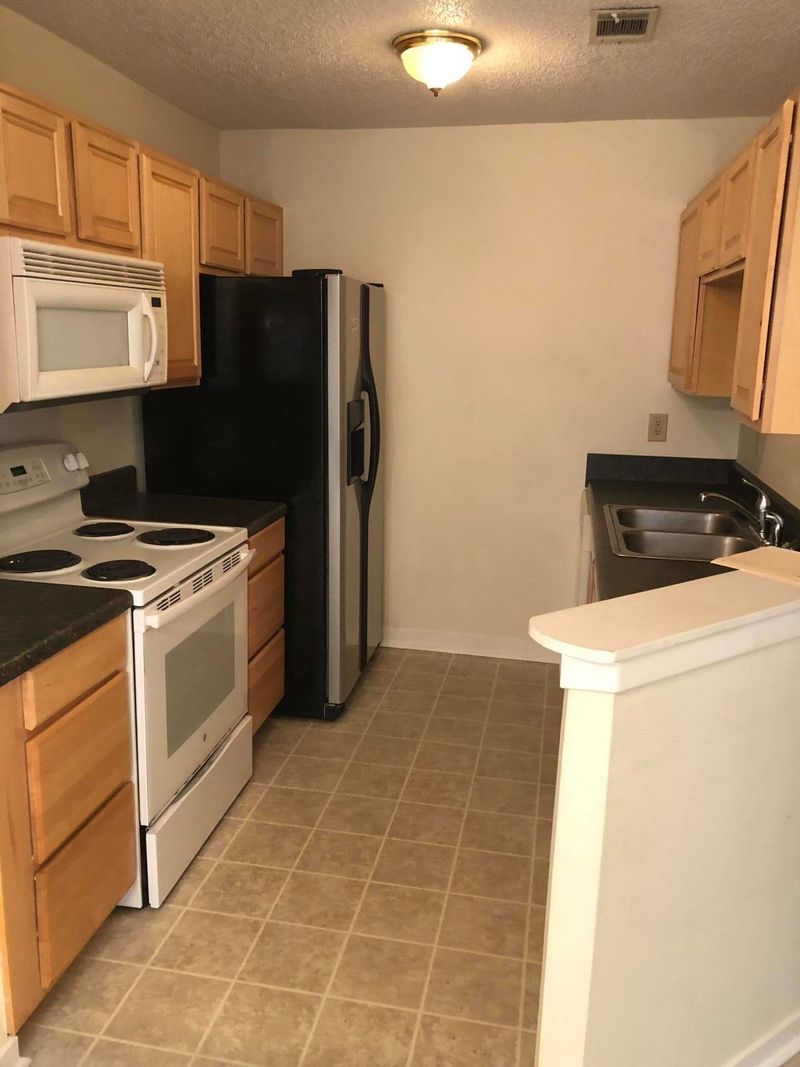 7945 Edgebrook Cir, North Charleston, SC 29418